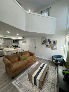 THE PentHouse Dallas LUXE Gem 3BED 2BATH